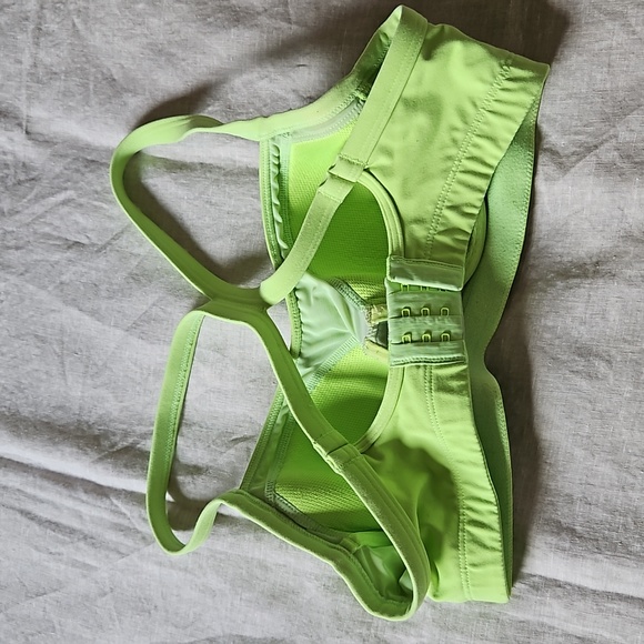 Victoria Secret Sport bra size 34C - Picture 11 of 11